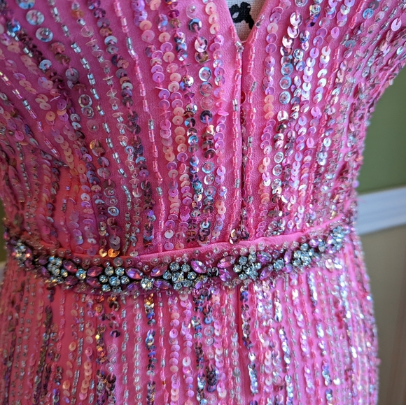 Tony Bowls Paris gown - Picture 11 of 16